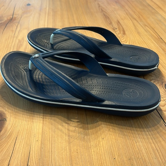 Men’s Croc Flip Flops-Size 11 - Picture 2 of 4